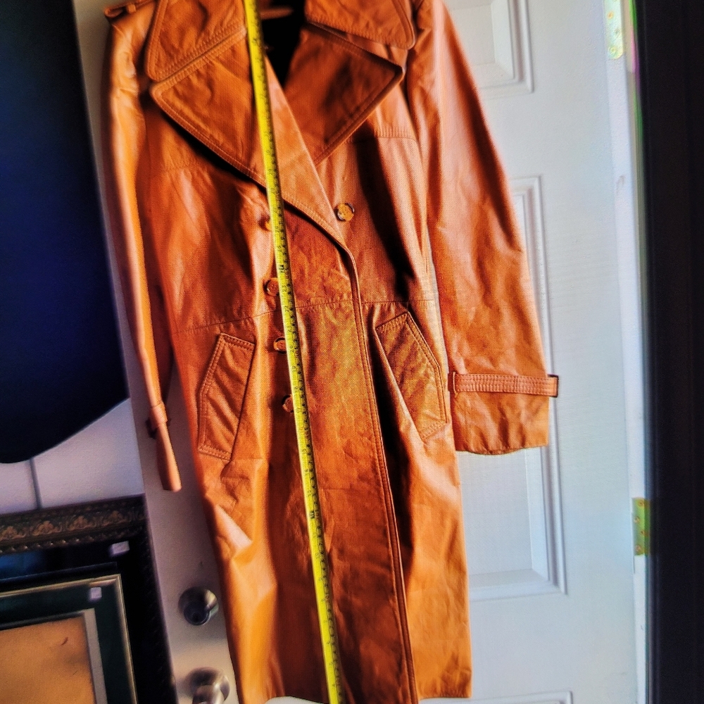 Men's Double-Breasted Tan Leather Trench Coat - Picture 6 of 16